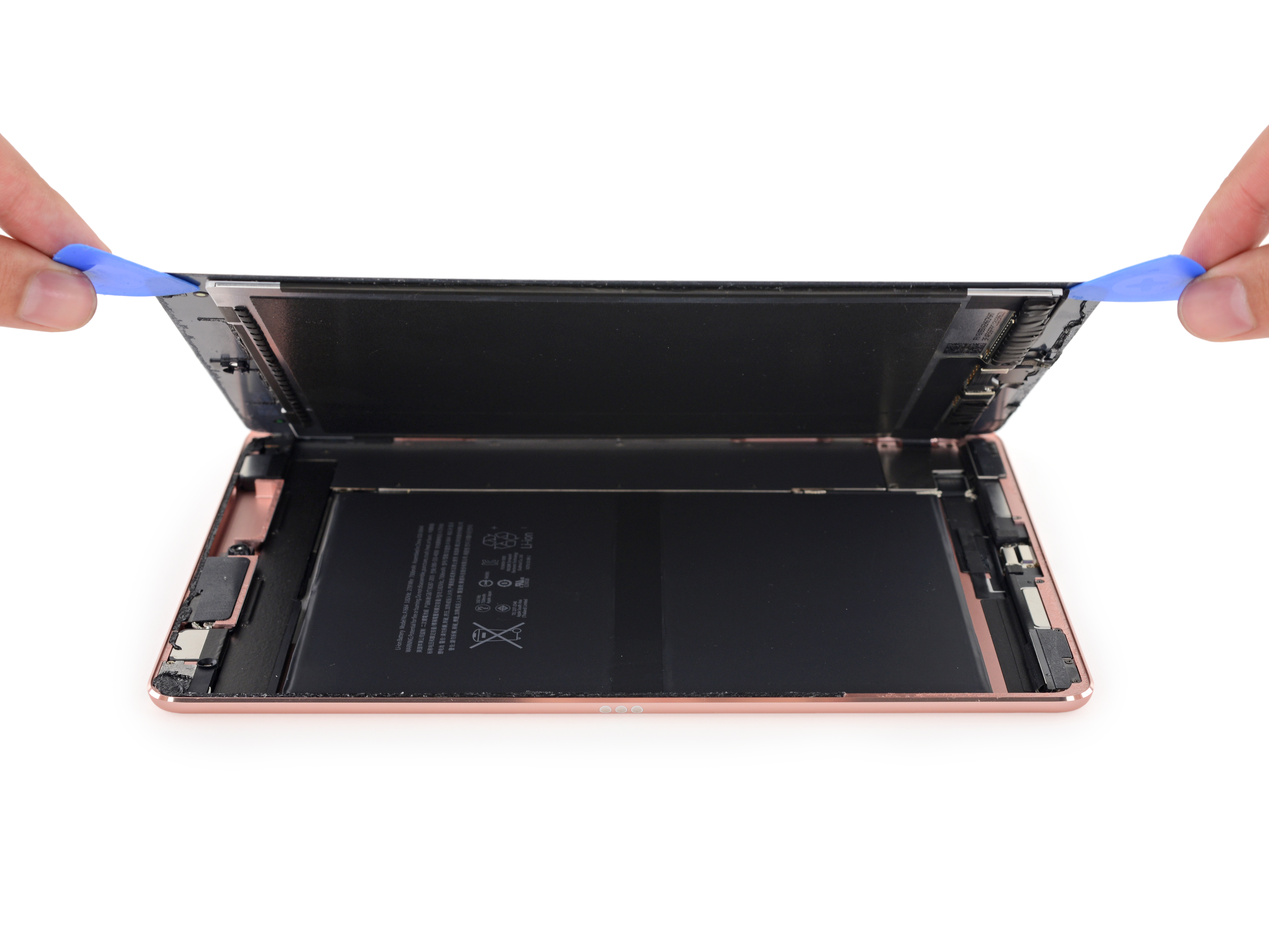 9,7-дюймовый iPad Pro попал в руки мастеров из iFixit