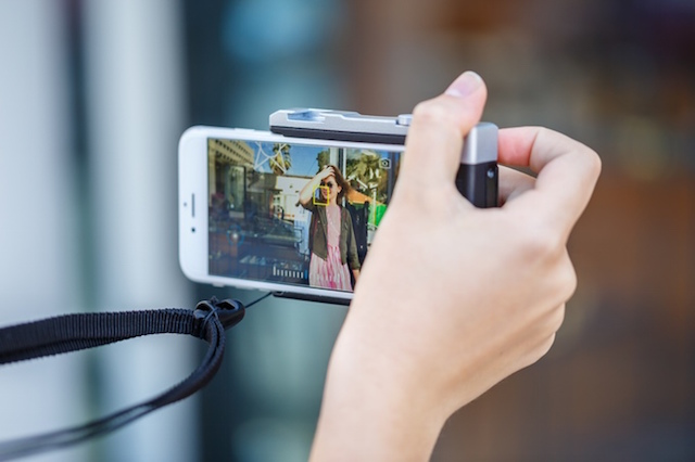 Pictar — чехол-камера с инновационным подключением к iPhone