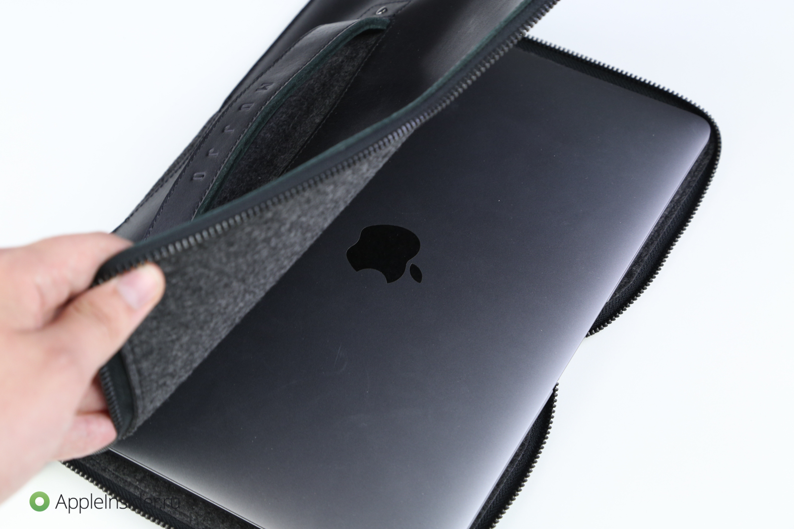 Один из самых стильных чехлов для вашего MacBook
