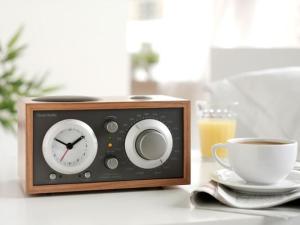 Радио, приятное на вид и слух - Tivoli Audio Model Three